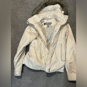 Columbia White Winter jacket with fur hood